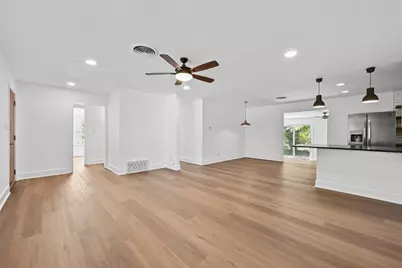 5600 Delwood Drive, Austin, TX 78723 - Photo 6