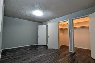 101 E 33rd St, Austin, TX 78705 - Photo 4