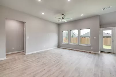 114 Malibu, Hutto, TX 78634 - Photo 6