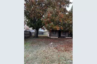 107 Main Street, Hutto, TX 78634 - Photo 2