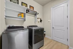 109 Wake Grv, Buda, TX 78610 - Photo 18