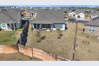 107 Freeman Day Drive, Bastrop, TX 78602 - Photo 32