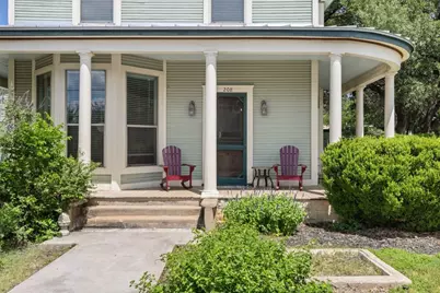 208 Avenue G, Johnson City, TX 78636 - Photo 4