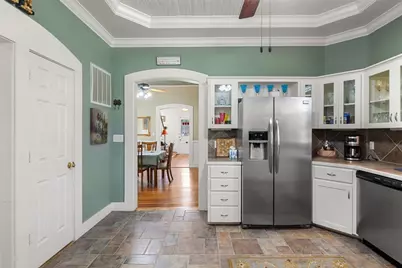 208 Avenue G, Johnson City, TX 78636 - Photo 14