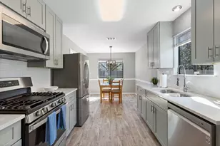 8007 Swindon Ln, Austin, TX 78745 - Photo 8