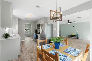 8007 Swindon Ln, Austin, TX 78745 - Photo 6