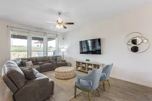 409 Mangold Dr, Hutto, TX 78634 - Photo 8