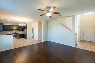 201 Geode Ln, Jarrell, TX 76537 - Photo 4