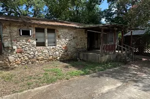 805 Rodriquez St, San Marcos, TX 78666 - Photo 2