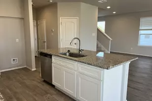 504 Star Garnet Dr, Jarrell, TX 76537 - Photo 4