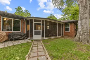 607 Short St, Smithville, TX 78957 - Photo 30