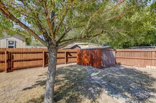 815 Hill Wood Dr, Austin, TX 78745 - Photo 24