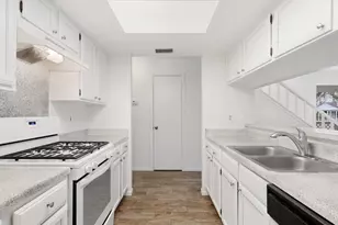 7825 Beauregard Cir, Austin, TX 78745 - Photo 12
