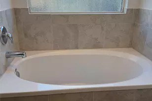 108 Esparza Dr, Bastrop, TX 78602 - Photo 12