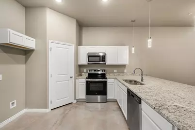408 W Avenue C, Copperas Cove, TX 76522 - Photo 6