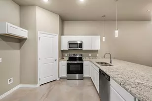408 W Avenue C, Copperas Cove, TX 76522 - Photo 6