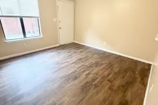 139 Elm Dr, Lockhart, TX 78644 - Photo 2