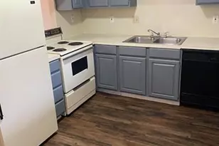 139 Elm Dr, Lockhart, TX 78644 - Photo 2