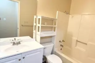 139 Elm Dr, Lockhart, TX 78644 - Photo 8