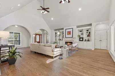 187 Stephen F Austin Boulevard, Bastrop, TX 78602 - Photo 8