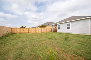 391 Wren Ln, Kyle, TX 78640 - Photo 26