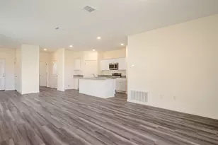 391 Wren Ln, Kyle, TX 78640 - Photo 8
