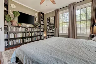 809 E 44th St, Austin, TX 78751 - Photo 24