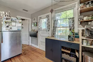 809 E 44th St, Austin, TX 78751 - Photo 20