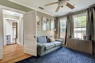 809 E 44th St, Austin, TX 78751 - Photo 28