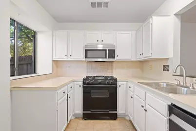 11901 Swearingen Drive #63, Austin, TX 78758 - Photo 10