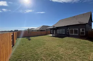 113 Holmby Dr, Hutto, TX 78634 - Photo 6