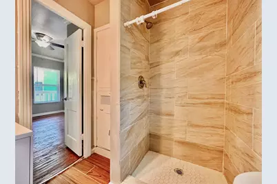 204 E 30th Street #103, Austin, TX 78705 - Photo 6