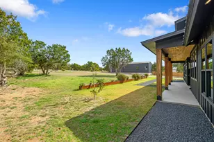 107 W Lakeshore Dr, Dripping Springs, TX 78620 - Photo 30