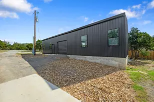 107 W Lakeshore Dr, Dripping Springs, TX 78620 - Photo 30