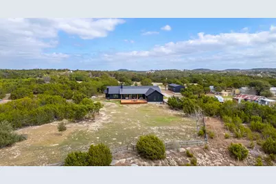 107 W Lakeshore Drive, Dripping Springs, TX 78620 - Photo 28