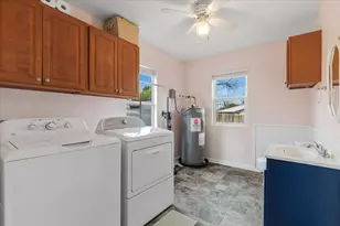 503 E Bluebonnet Ln, Johnson City, TX 78636 - Photo 16