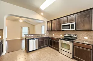 865 Heritage Springs Trail, Round Rock, TX 78664 - Photo 8