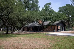 205 Bello Cir, Georgetown, TX 78628 - Photo 34