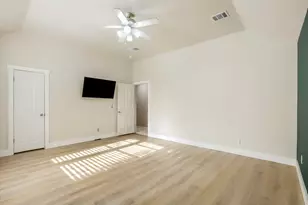 410 Thunderbay Dr, Georgetown, TX 78626 - Photo 22