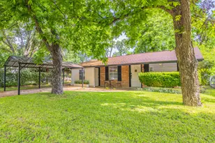 3206 Goodwin Ave, Austin, TX 78702 - Photo 2