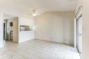 630 Maiden Ln, Austin, TX 78705 - Photo 2