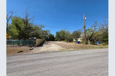 112 2nd Avenue, Taylor, TX 76574 - Photo 4