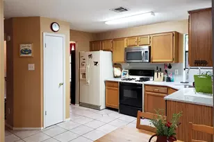 2110 Nathan Dr, Austin, TX 78728 - Photo 4