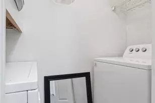 501 W 26th St, Austin, TX 78705 - Photo 8