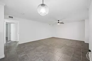 501 W 26th St, Austin, TX 78705 - Photo 28