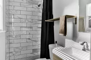 1205 Arthur Stiles St, Austin, TX 78721 - Photo 14