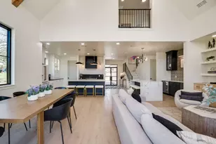 614 Pecan Creek Dr, Horseshoe Bay, TX 78657 - Photo 6