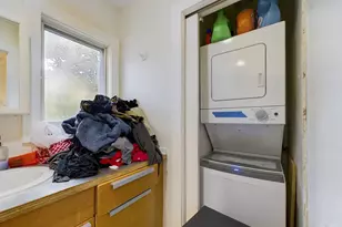 915 Keith Ln, Austin, TX 78705 - Photo 10