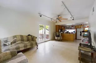 915 Keith Ln, Austin, TX 78705 - Photo 2