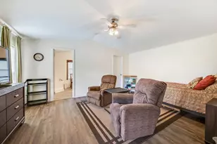 412 Leaning Oak Ln, Somerville, TX 77879 - Photo 10